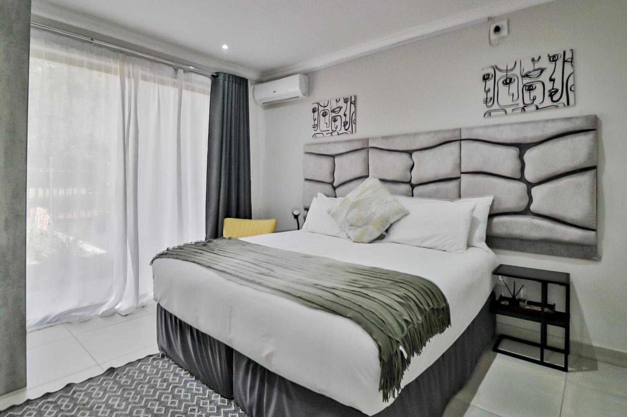 House Of Bongekile 4 Bed Luxury Home In Malelane Εξωτερικό φωτογραφία